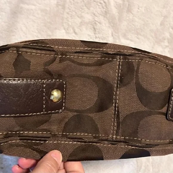 Coach Brown Signature Shoulder Bag - Picture 3 of 4